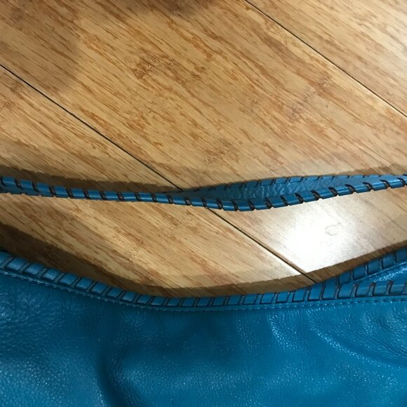 Michael Kors turquoise hobo bag (Preowned) - Picture 5 of 9